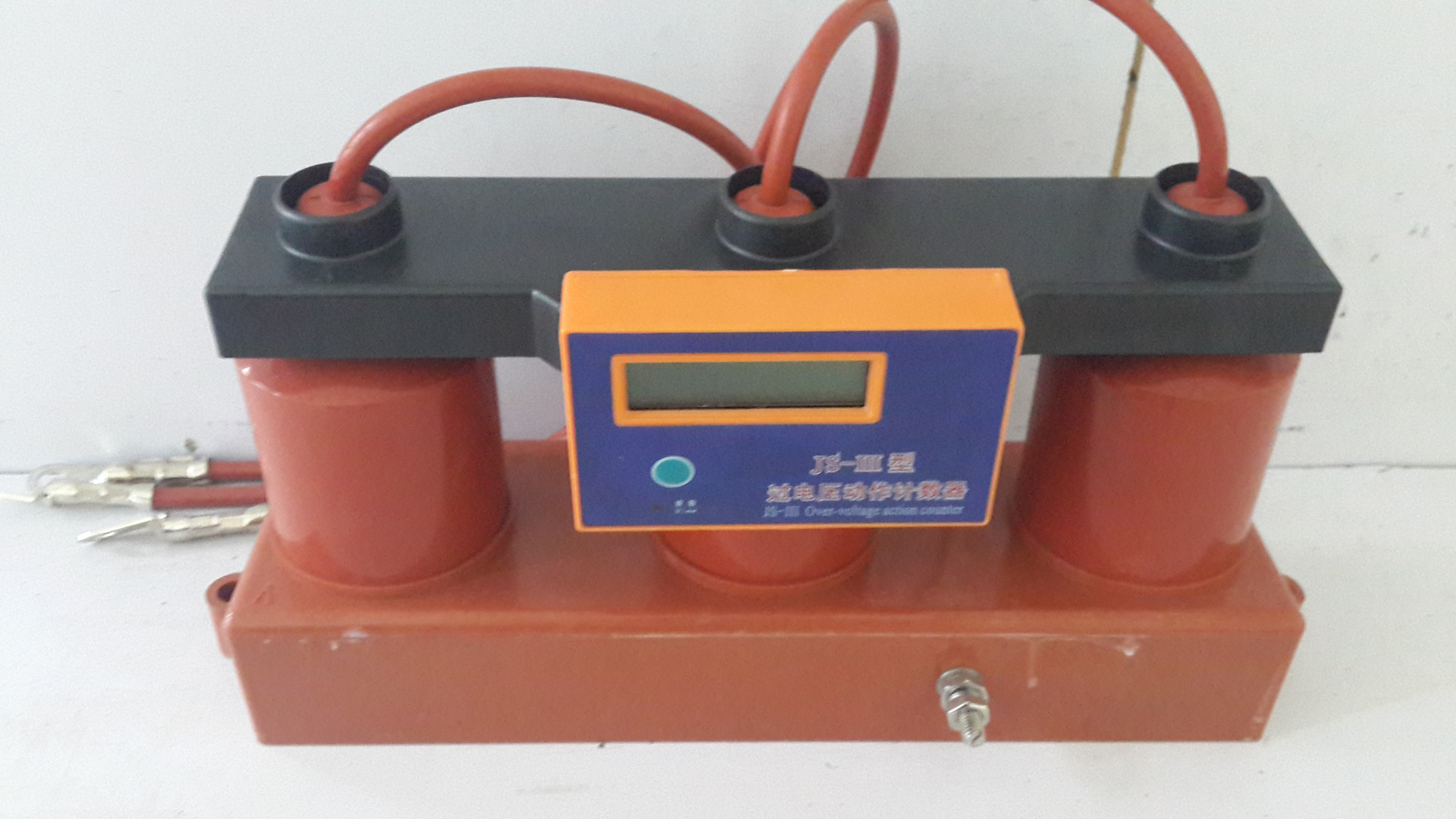 6、10KV三柱过电压保护（带计数器）